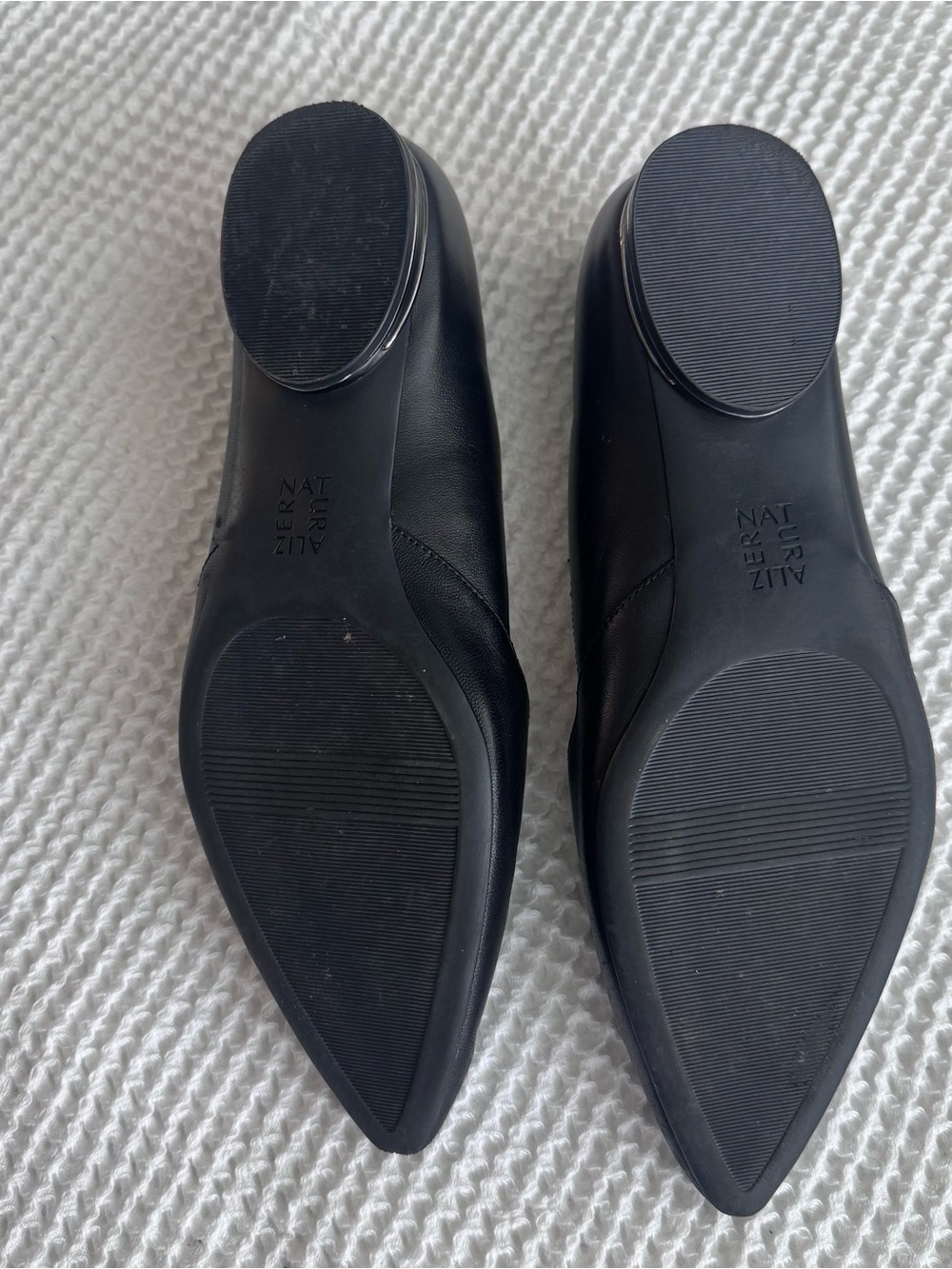Women’s Naturalizer Flats - Picture 7 of 7